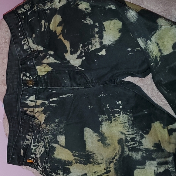 ROBINS Jean - Picture 3 of 8